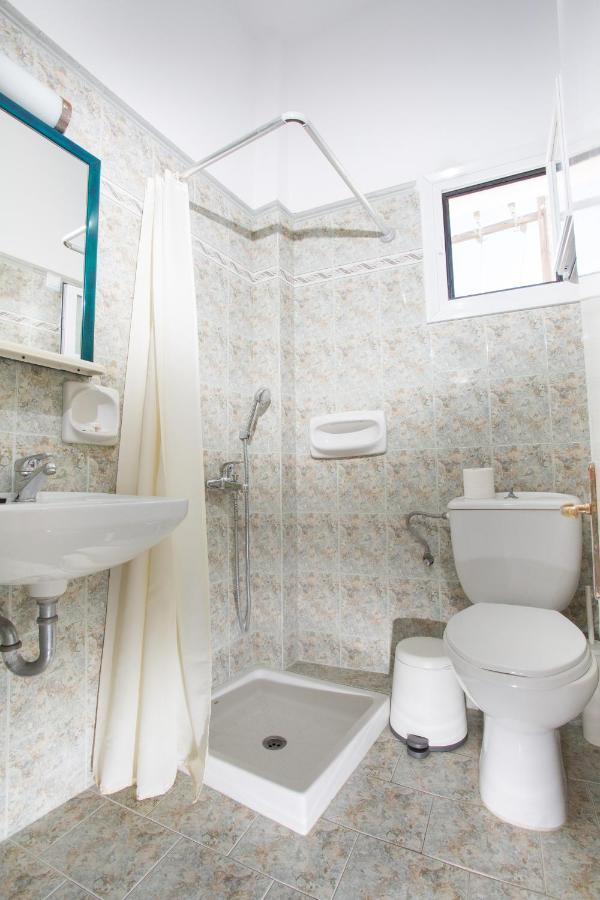 Louiza Hotel パロス島 エクステリア 写真